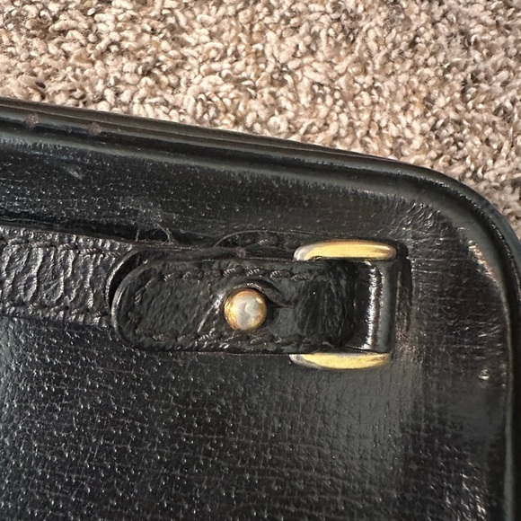 Gucci Black Clutch Vintage Or Men’s or Women’s Toiletry Bag - Red Inside - Picture 16 of 16